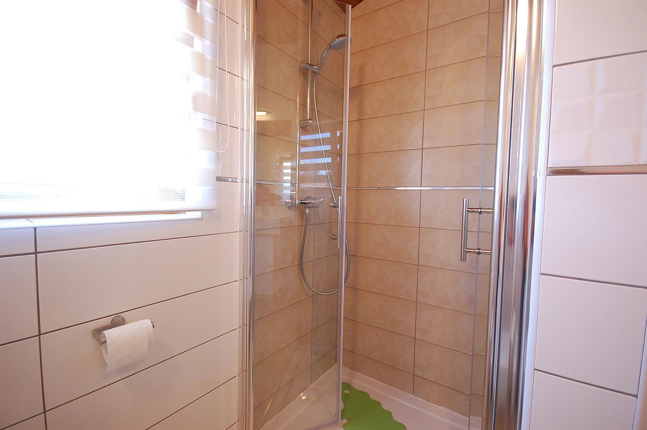 Apartment Bedenikovic By El-Pi Tours Malinska Exterior photo